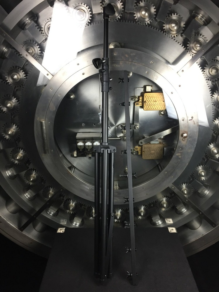 Lighting Stand For 8 Lights