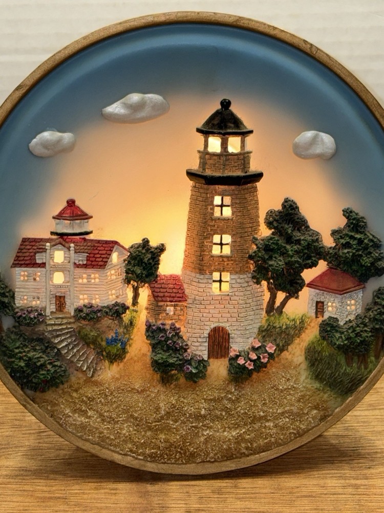 VINTAGE 3 DIMENSIONAL LIGHTHOUSE LIGHTED PLATE NIGHTLIGHT LAMP