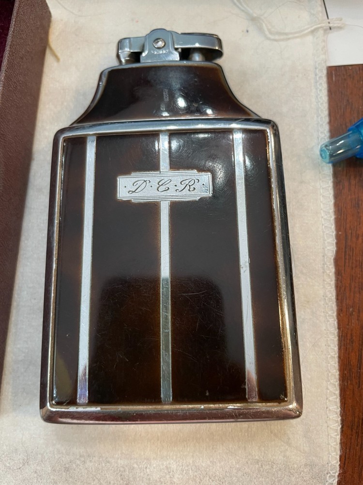 ANTIQUE RONSON MASTERCASE LIGHTER SET IN ORIGINAL BOX