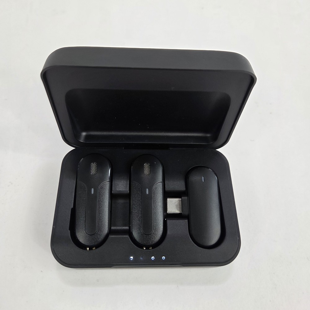 NORTH Wireless Microphone Transmitter & Receiver with Charger (USB-C)