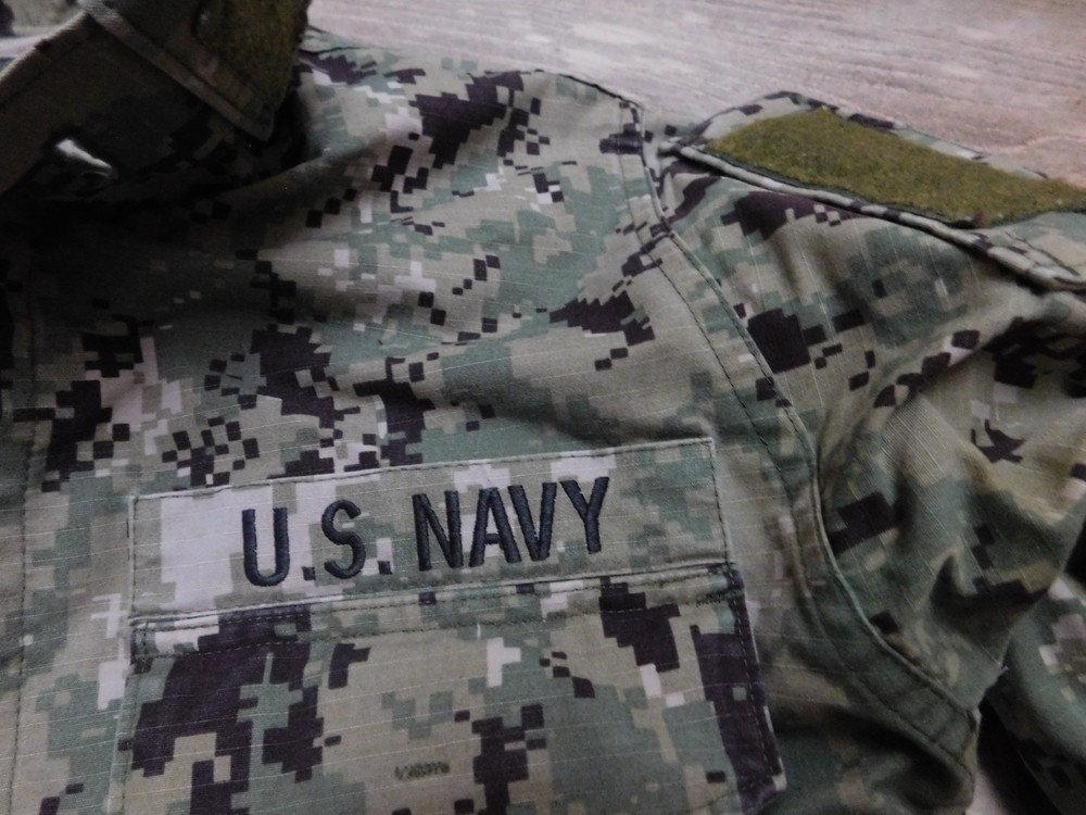 US NAVY WORKING BLOUSE COAT SIZE 35 SHORT