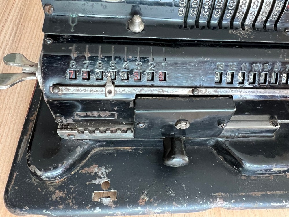 Felix Arithmometer. Mechanical Adding Machine USSR
