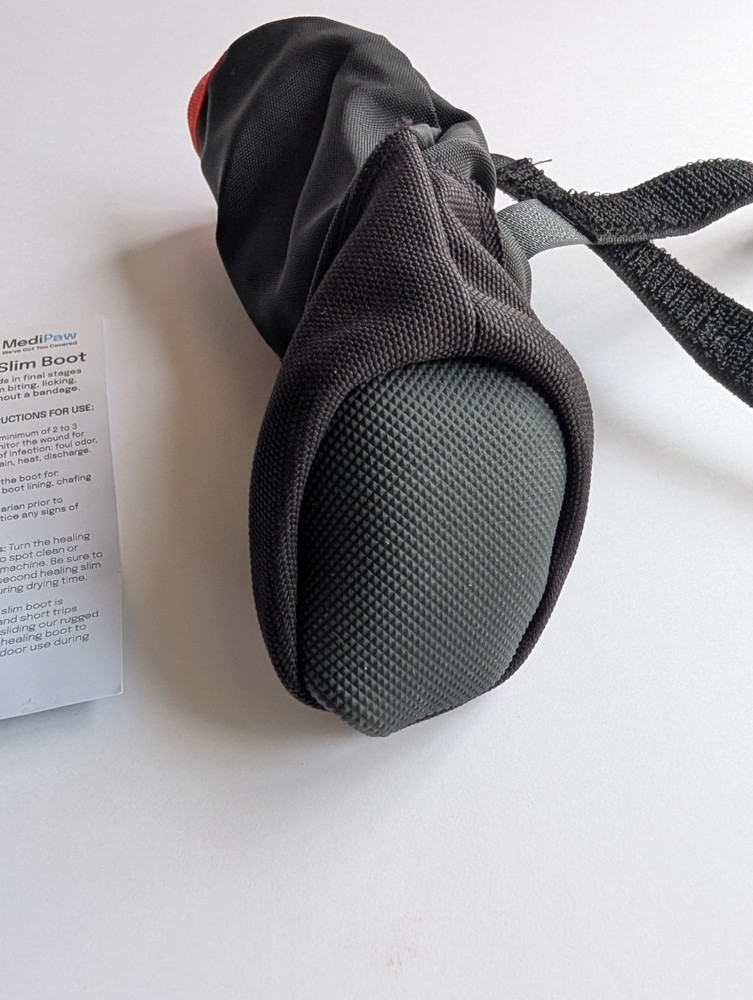 MediPaw Protective Boot Black & Red Size Medium, Excellent Condition