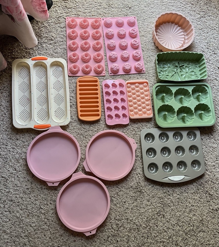 13-Piece Silicone & Metal Bakeware Set