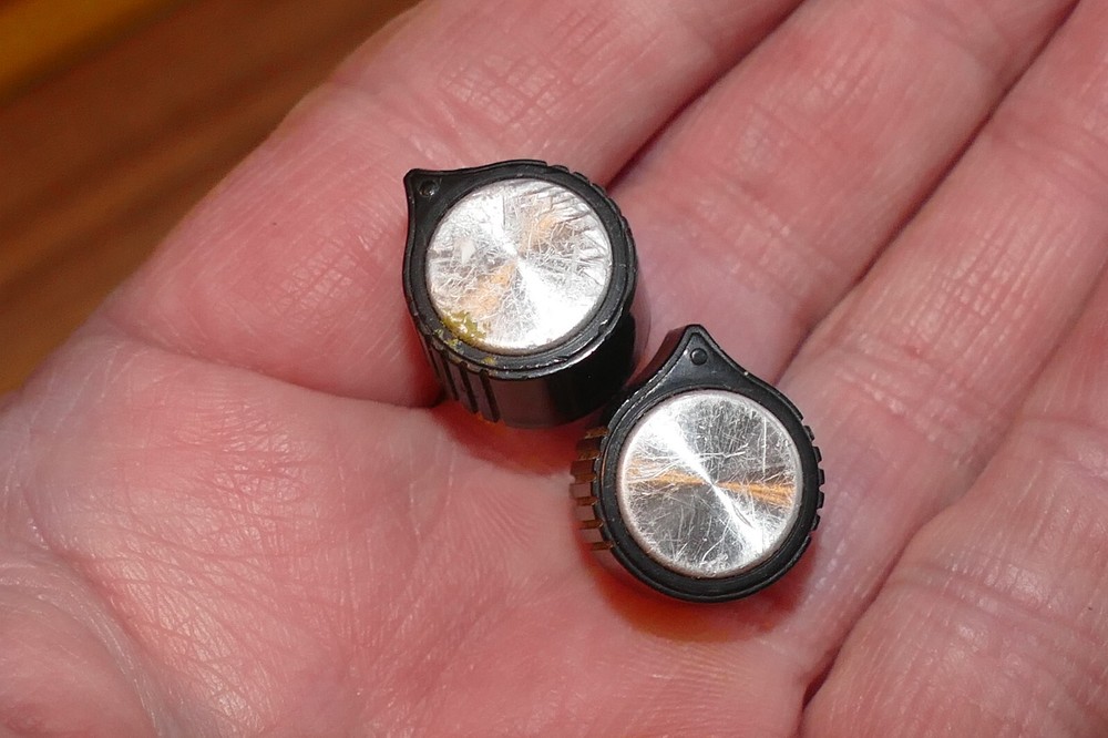 Sony TC-142 Cassette Deck Parts - Volume & Tone Knobs