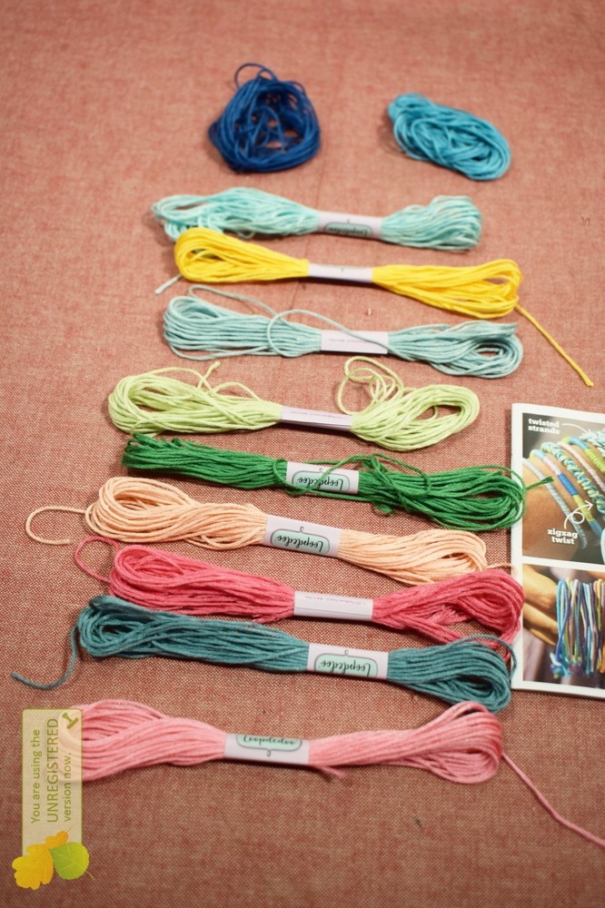 PlayMonster Loopdedoo Bracelet Maker (Incomplete)