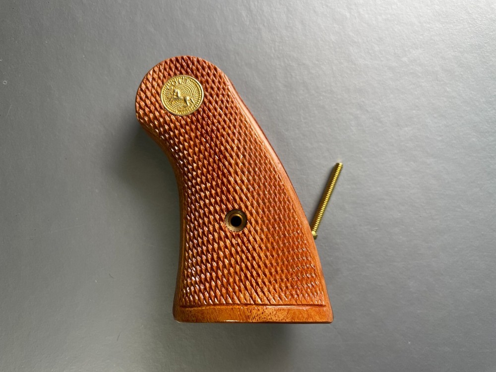 All Checker on Wood Decorative Grips For Colt Python grip, Checker; pattern02