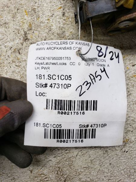 2005 TC SCION Keys/Latches/Locks 217516