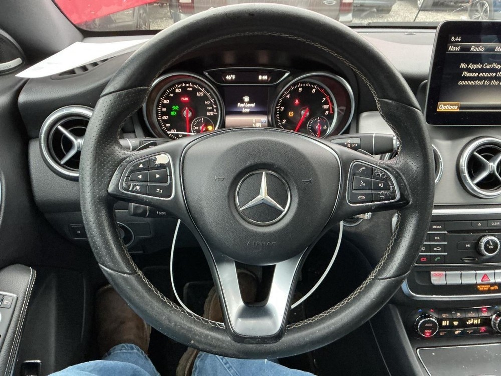 CLA250 2017 Glove Box 4934947