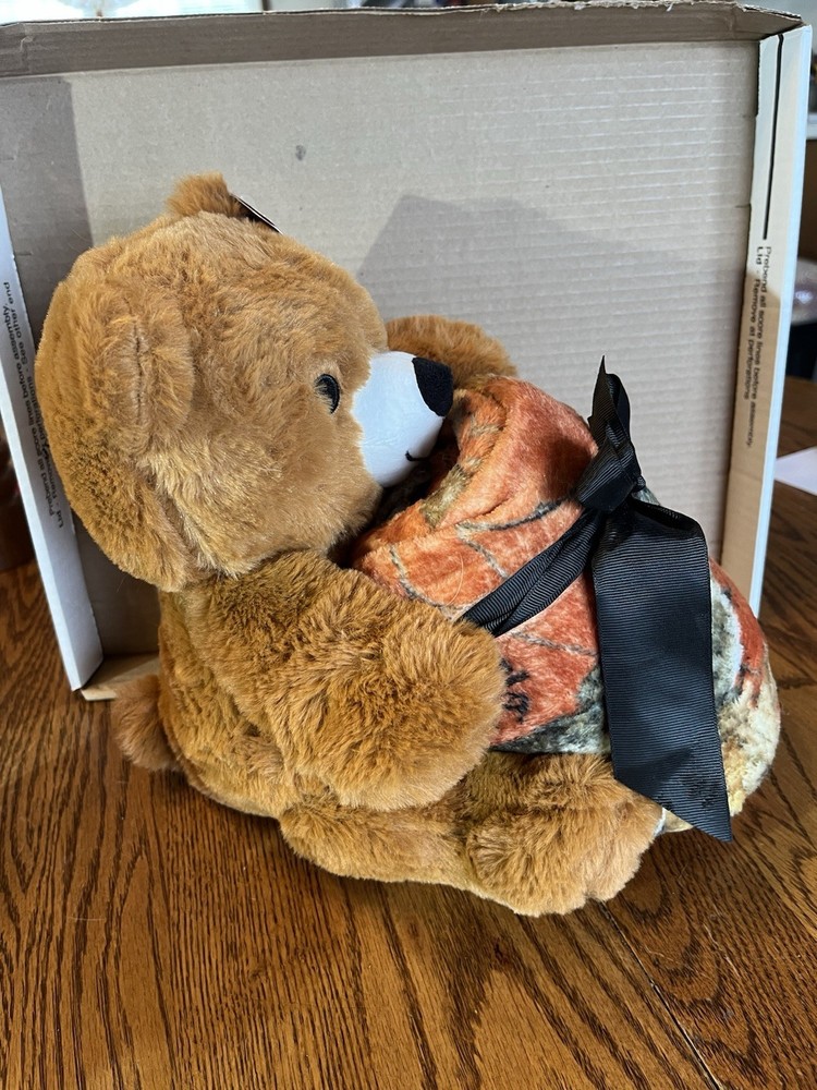Realtree Edge Plush Bear & Camouflage Throw Set