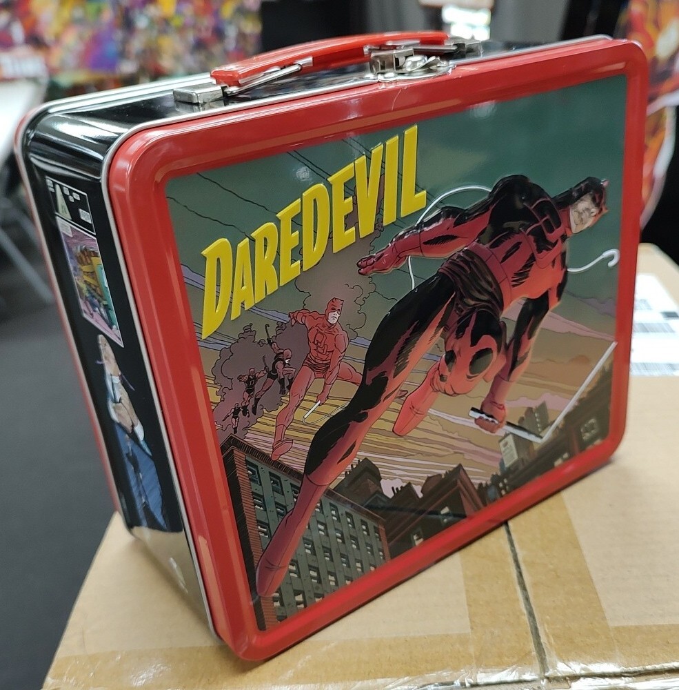 DAREDEVIL LUNCHBOX & TERMOS BRAND NEW MARVEL COMICS