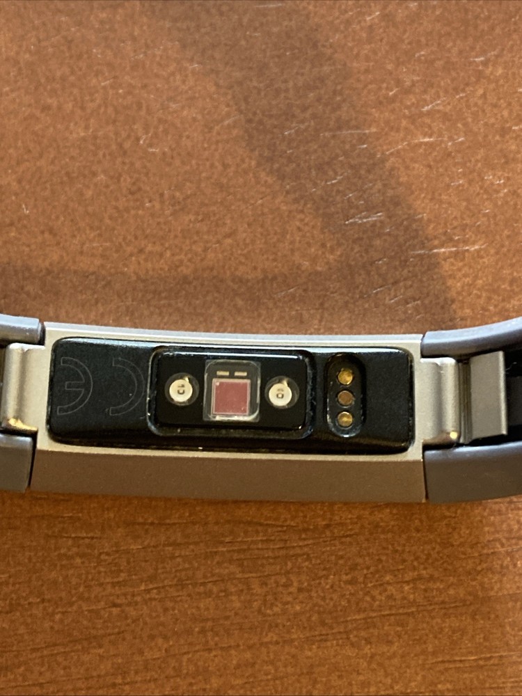 Fitbit Alta HR Activity Tracker FB408 Gray No Charger Tested Works