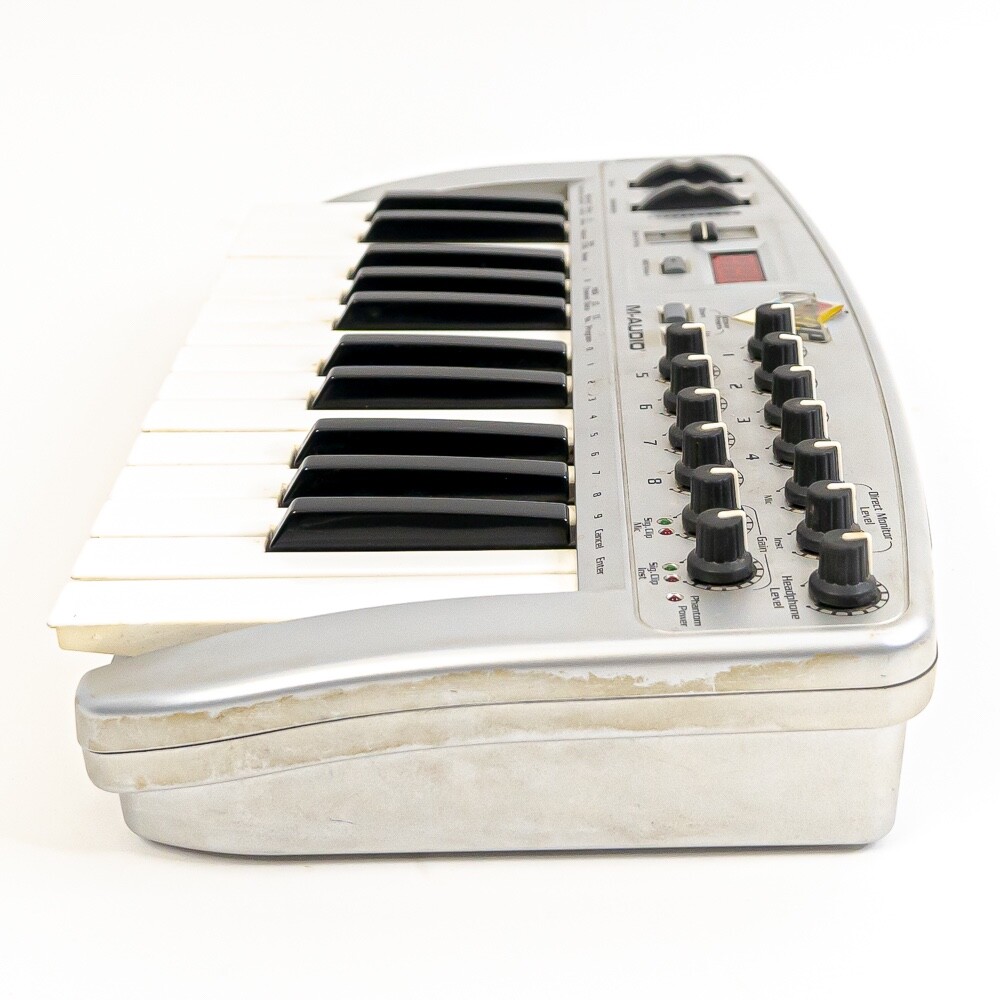 M-Audio Ozone USB Audio and Midi Controller with USB Cable