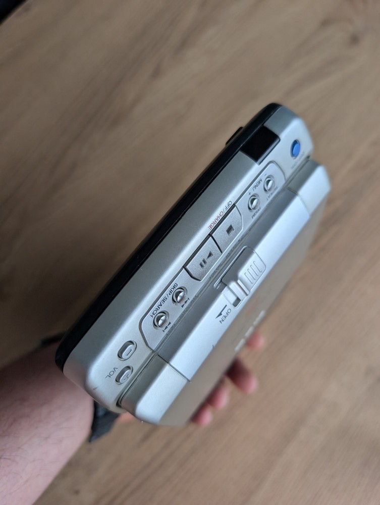 Aiwa XP-KM88 CD/VCD Player - Untested AS/IS