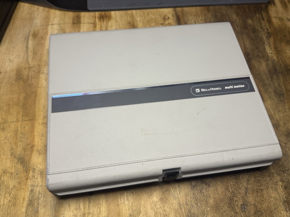 Bell And Howell 1638c Projector