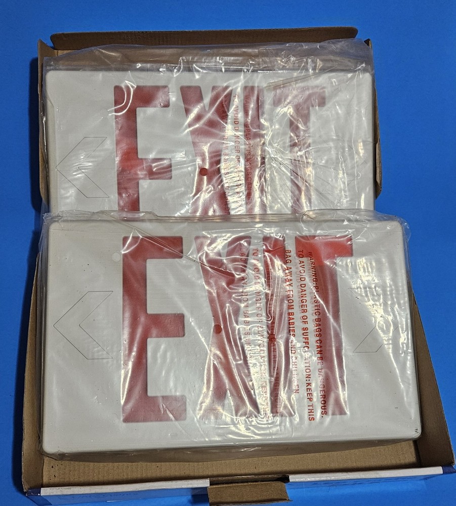 Led Plastic Exit Sign 2 Signs 1 Open Box 2/4/1