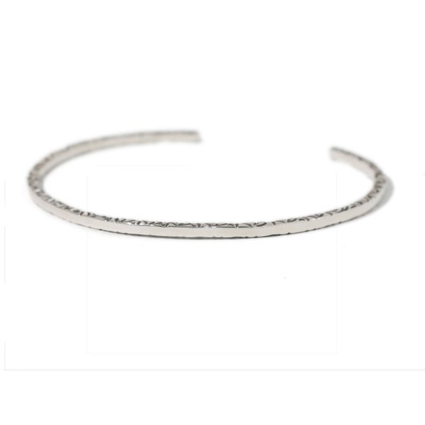VIVIFY Side Arabesque Silver Bangle Bracelet