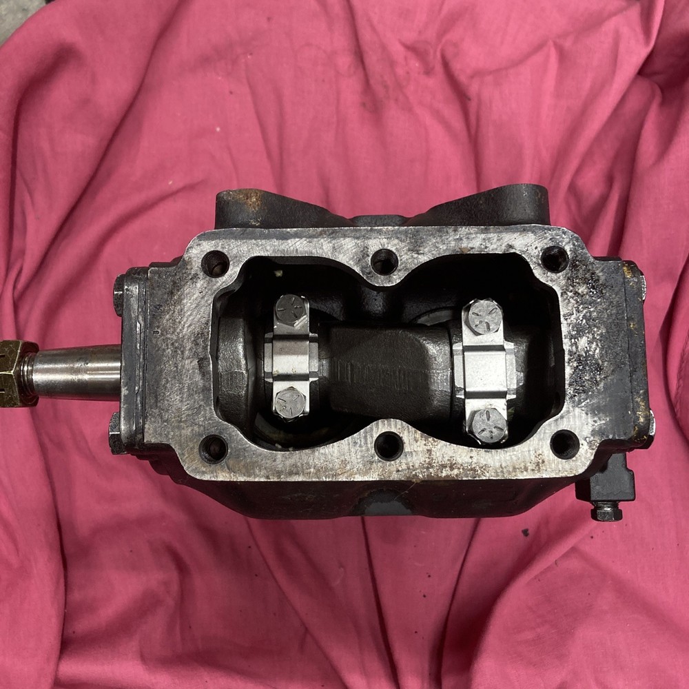 CAT TU-FLO 501 Compressor Caterpillar Bendix 249960 3208 ?