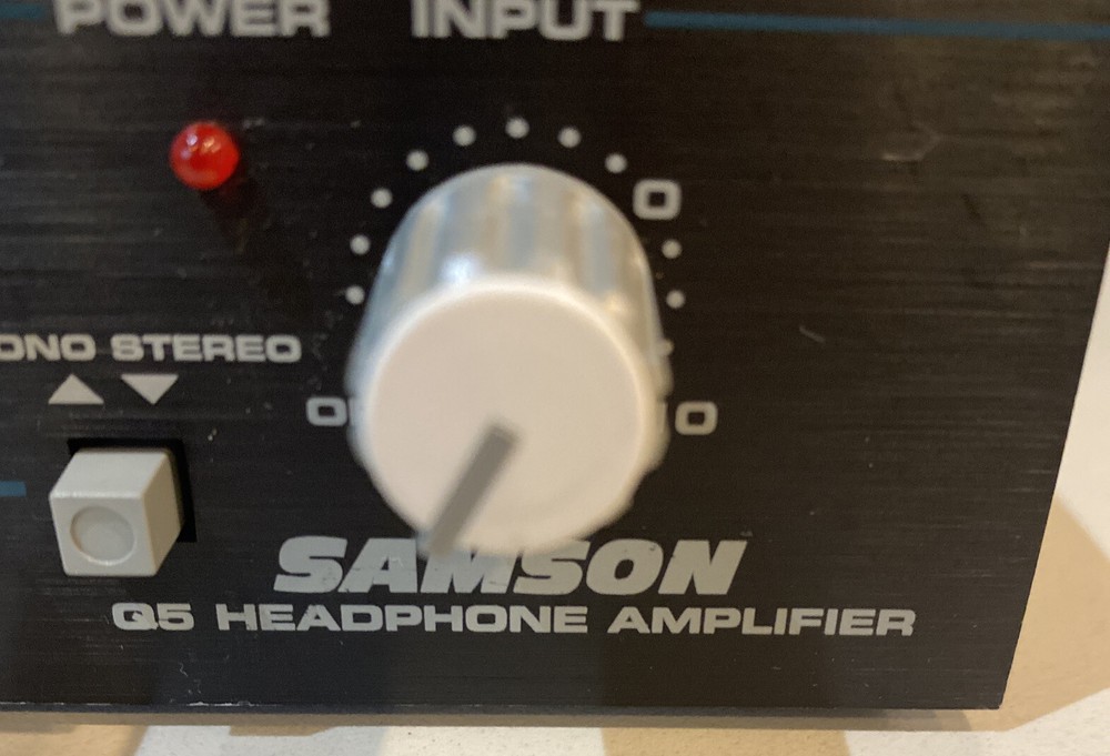 Samson Q5 Headphone Amp & Distribution 5 Channel