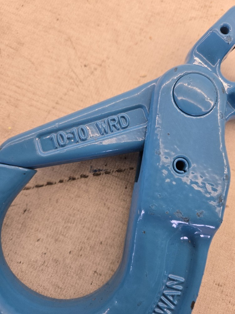 Yoke 10-10 3/8" ABD Self-Locking Hook