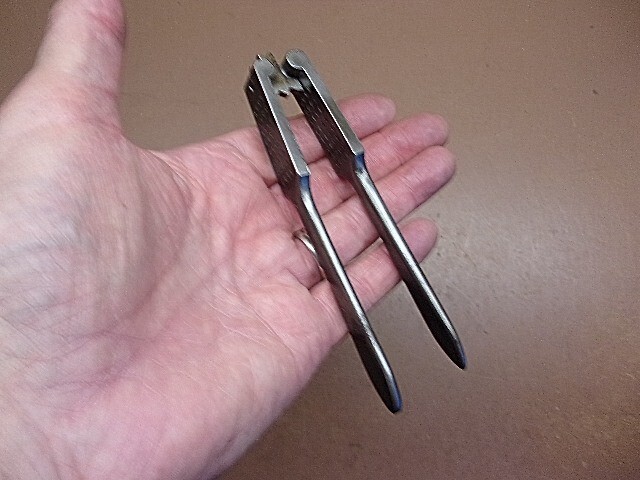 Vintage Steel Nutcracker Holiday Kitchen Tool Multi-Size Nut Cracker Tool LQQK!