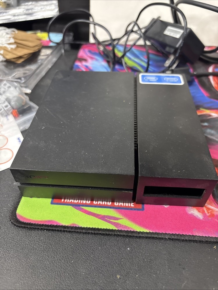 Playstation 4 1ST GEN VR HEADSET BUNDLE