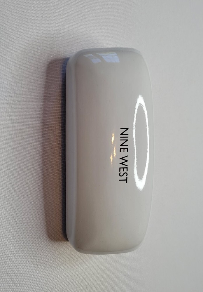 NINE WEST MEDIUM WHITE HARD SUNGLASS CASE