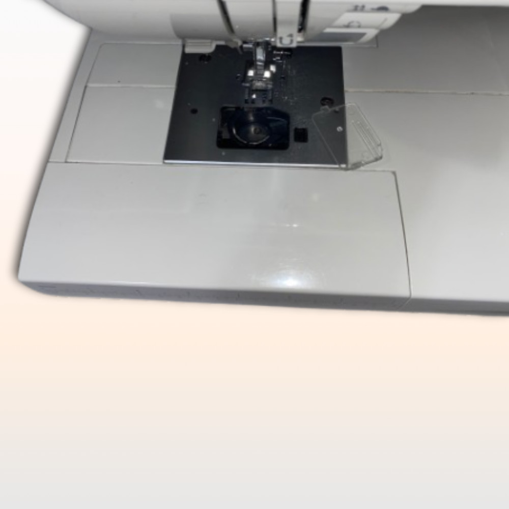 SINGER® Quantum Stylist 9960 Sewing Machine with Extension Table & BUNDLE