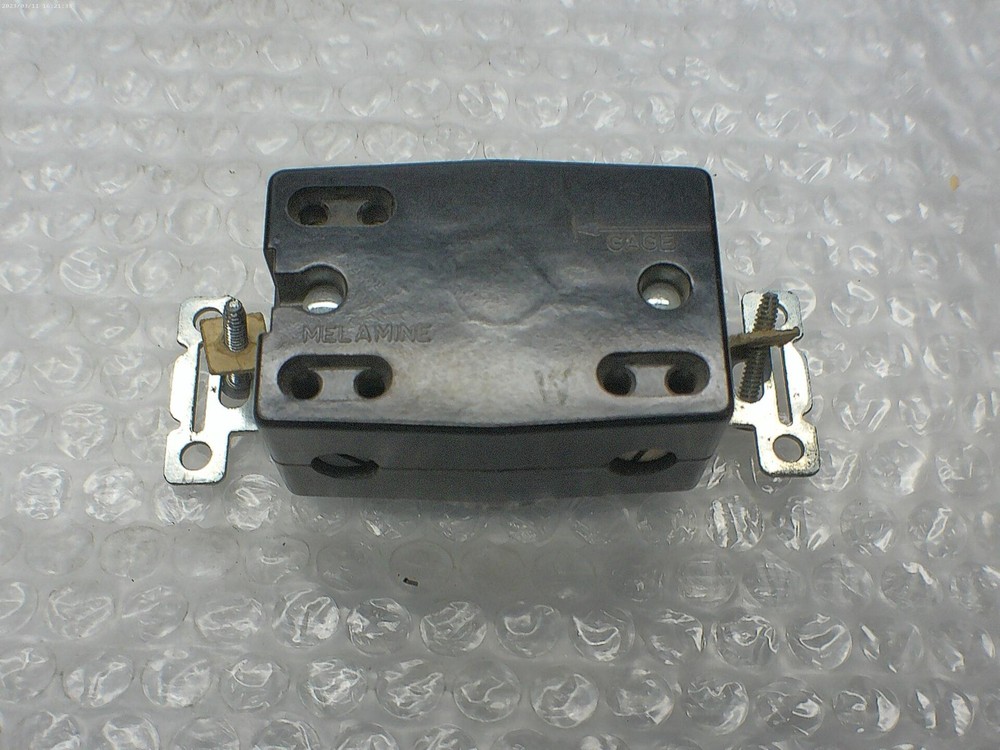 BRYANT RECEPTACLE 20A-277VAC NSNP