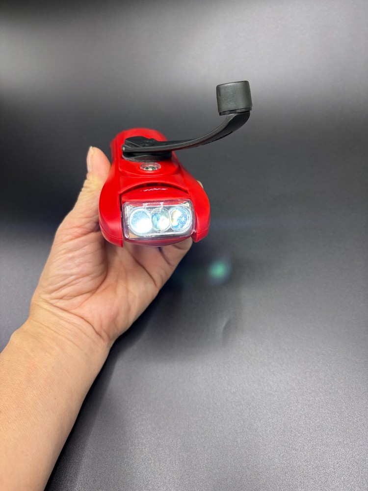 Skil 3-LED Hand Crank Emergency Light with Tool Kit