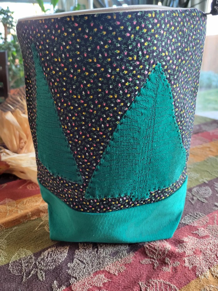 Black Ditzy Christmas project bag, Zippered Project Bag, project bag