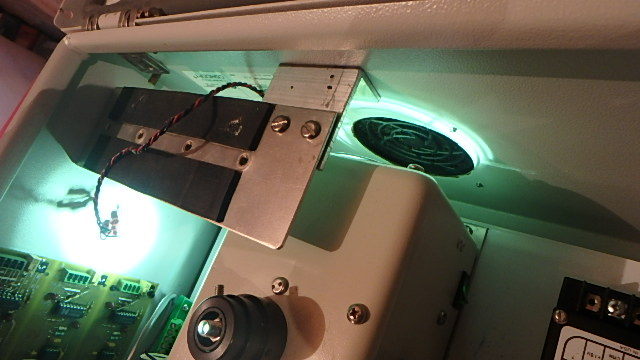 TRI-LITE FIBER OPTIC LIGHT SOURCE