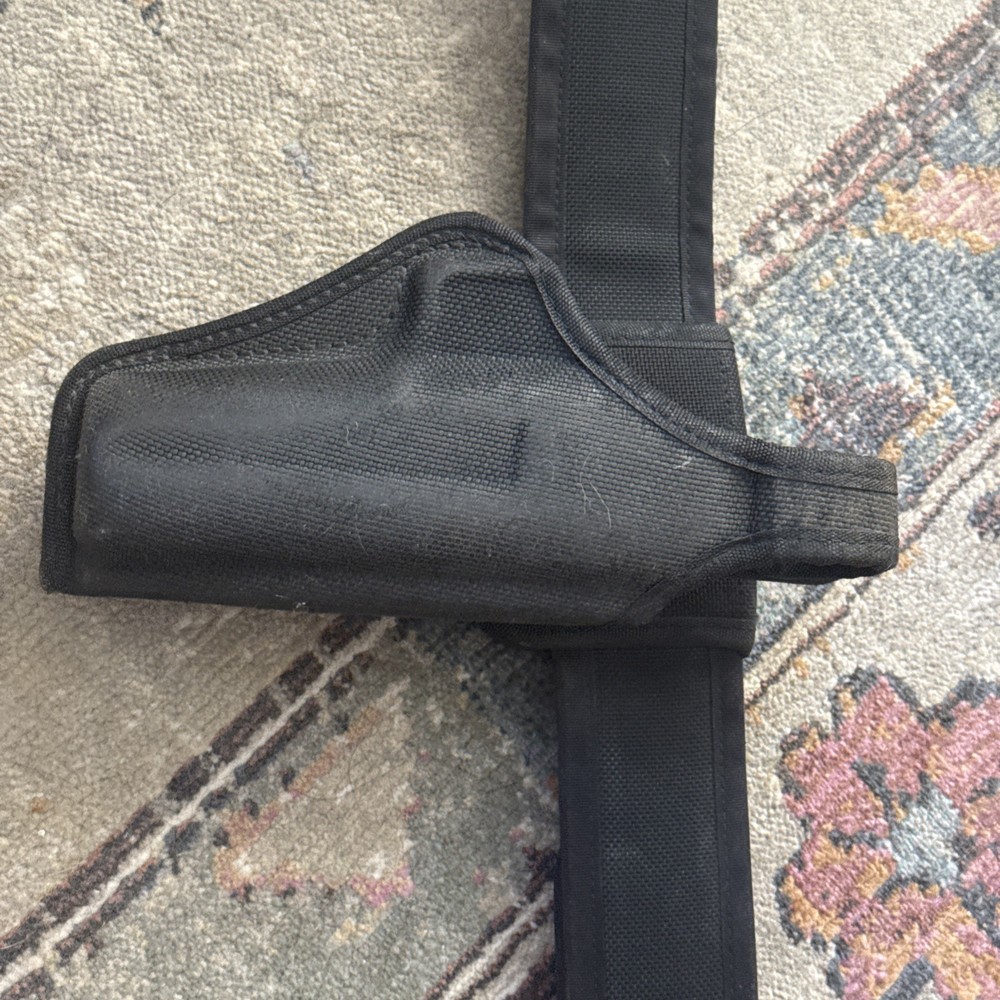 Bianchi Duty Belt Size Medium With Accessories Good Condition