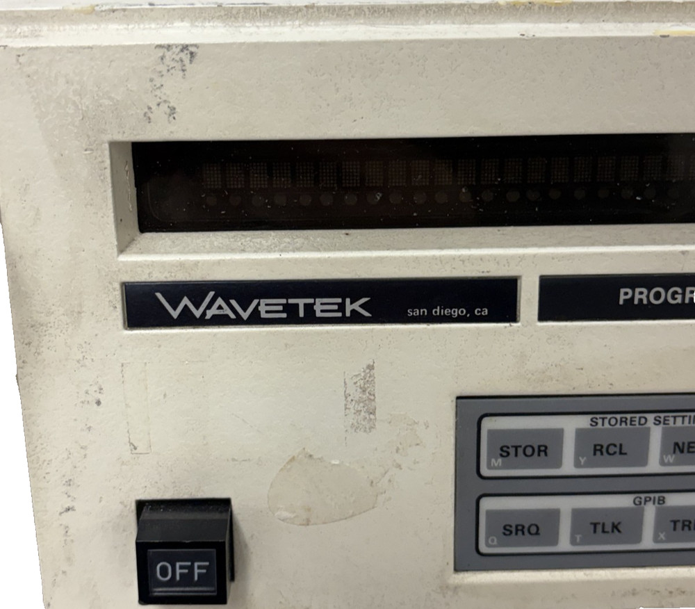 WAVETEK PROGRAMMABLE SIGNAL SOURCE MODEL 172B