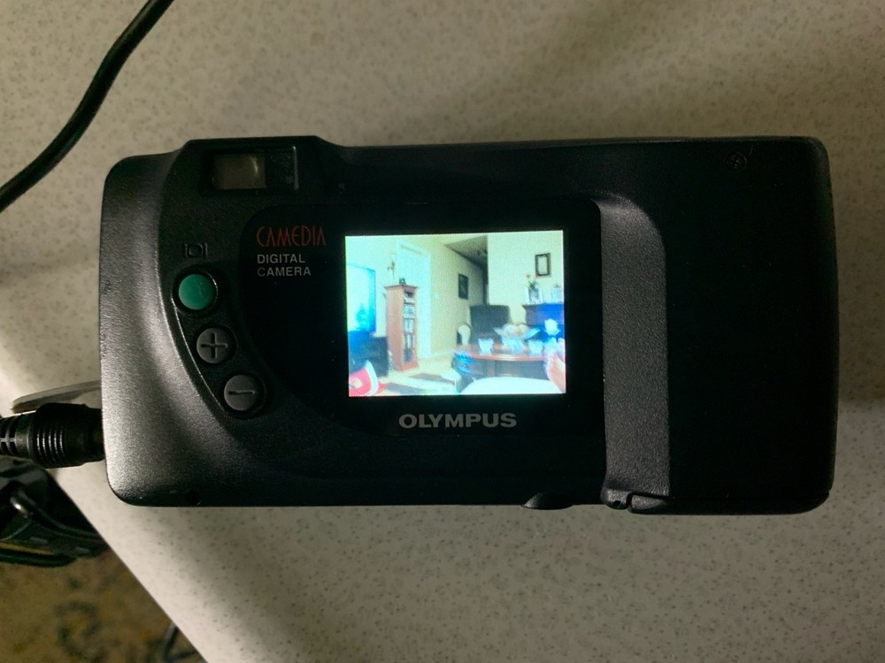 8pc Bundle! Olympus Camedia D-360L 1.3 Megapixel Digital Camera +++ TESTED