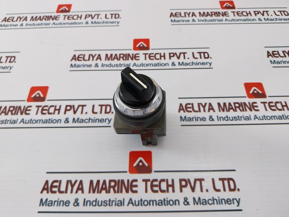 IDEC IZUMI ASN 310 Control Unit Selector Switch