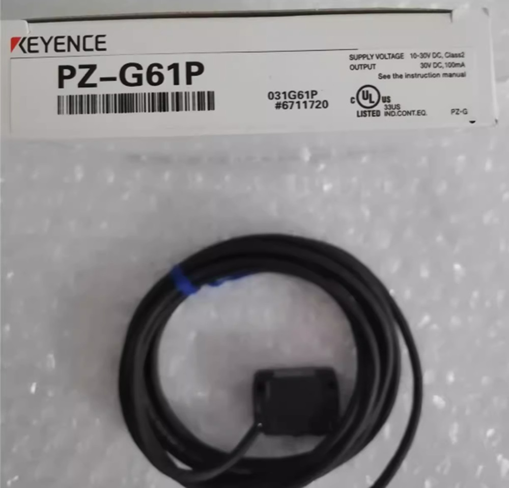 NEW KEYENCE PZ-G61P Proximity Sensor
