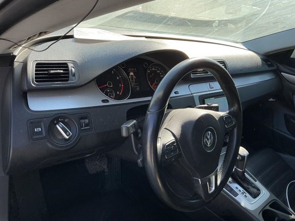 CC VOLKS 2011 Glove Box 5036081