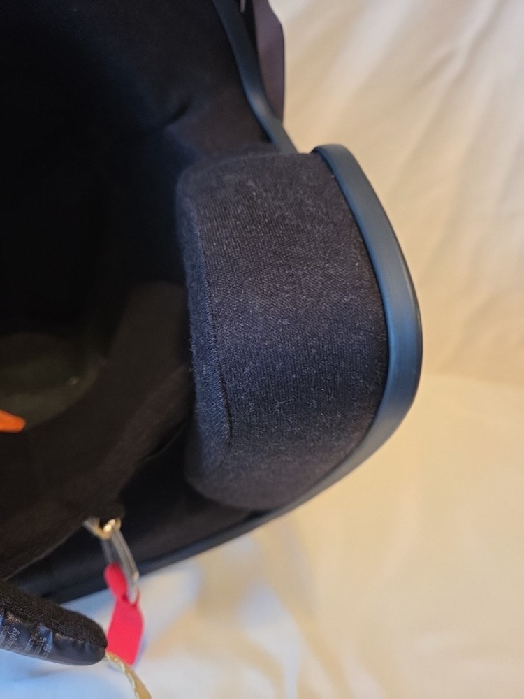 Racequip White Model BF1-R8 SA2010 ID 2014 Medium