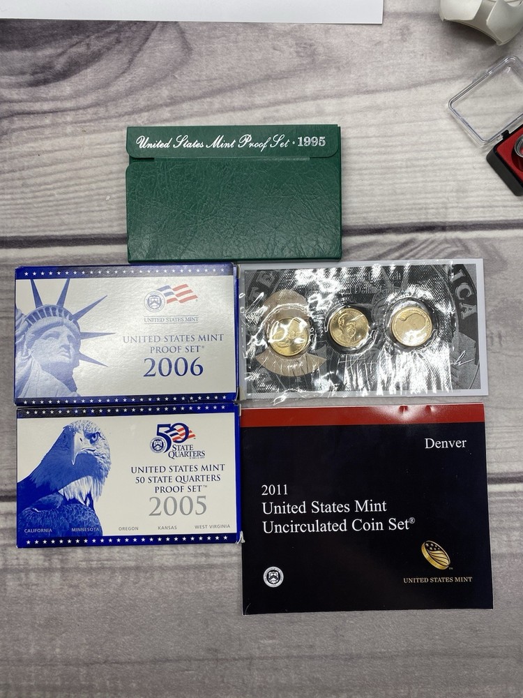 Random US Mint Clad Proof/mint Sets 2011 2005 2006 1995 $14.98 Face