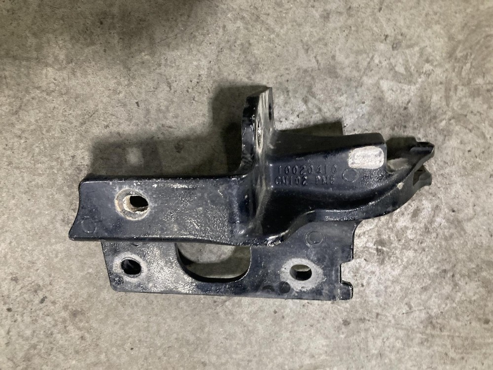 Kenworth T680 Left/Driver Bumper Bracket - Used