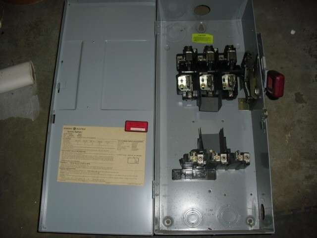 GE TH3363Fused Safety Switch Model 7 100A 600VAC