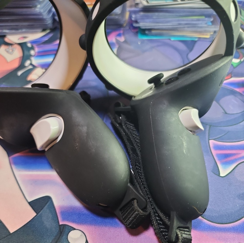 Oculus Quest 2 KW49CM, 128GB, Virtual Reality Headset with Controllers