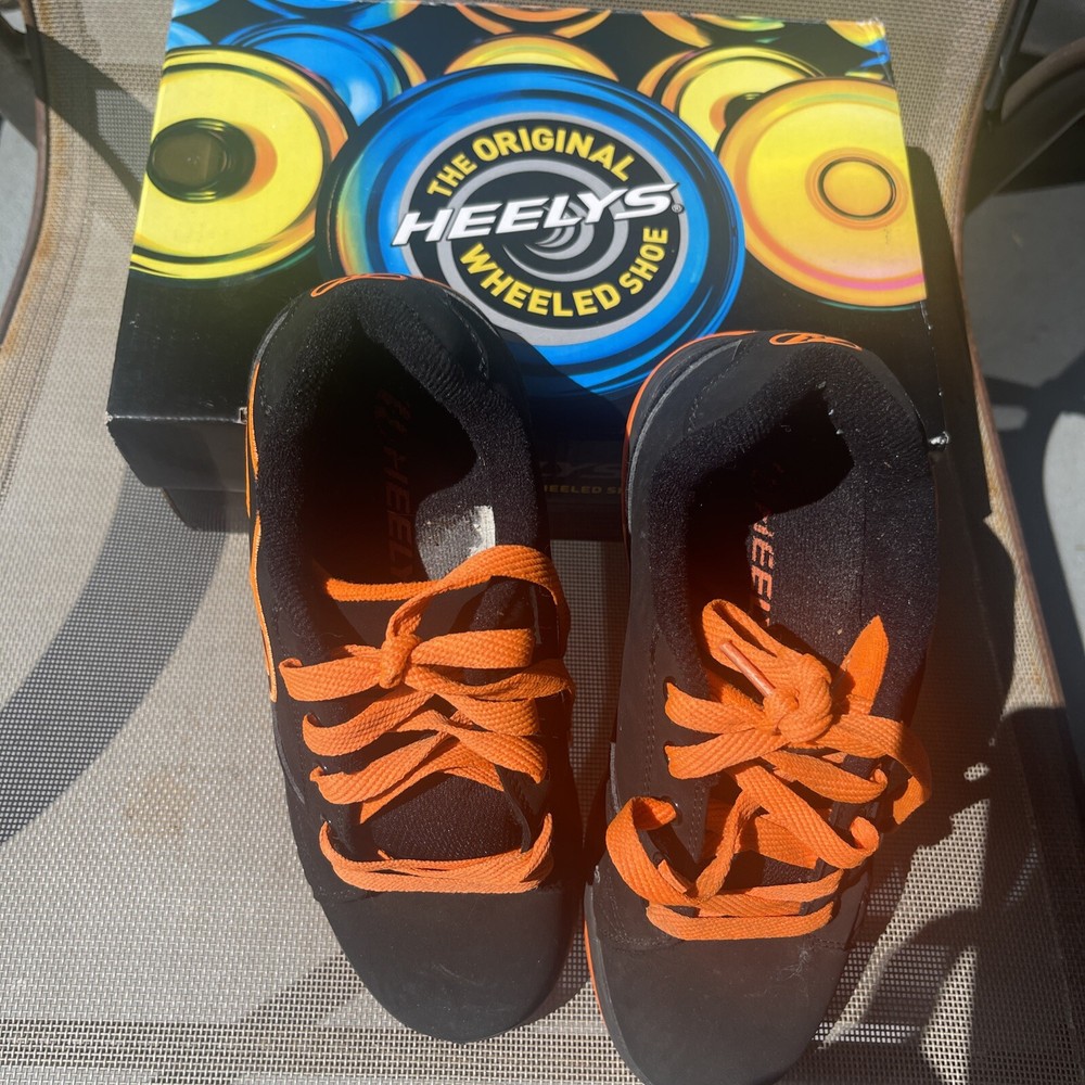 Heelys Boy Size 2