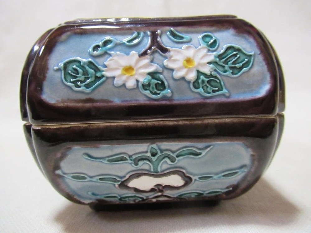 Japanese Ceramic Incense Container Floral Pattern Traditional Display Decor