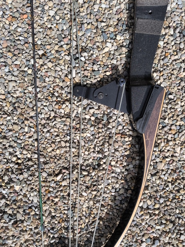 Vintage Bear Polar LTD 51" Compound Bow 39" String Length