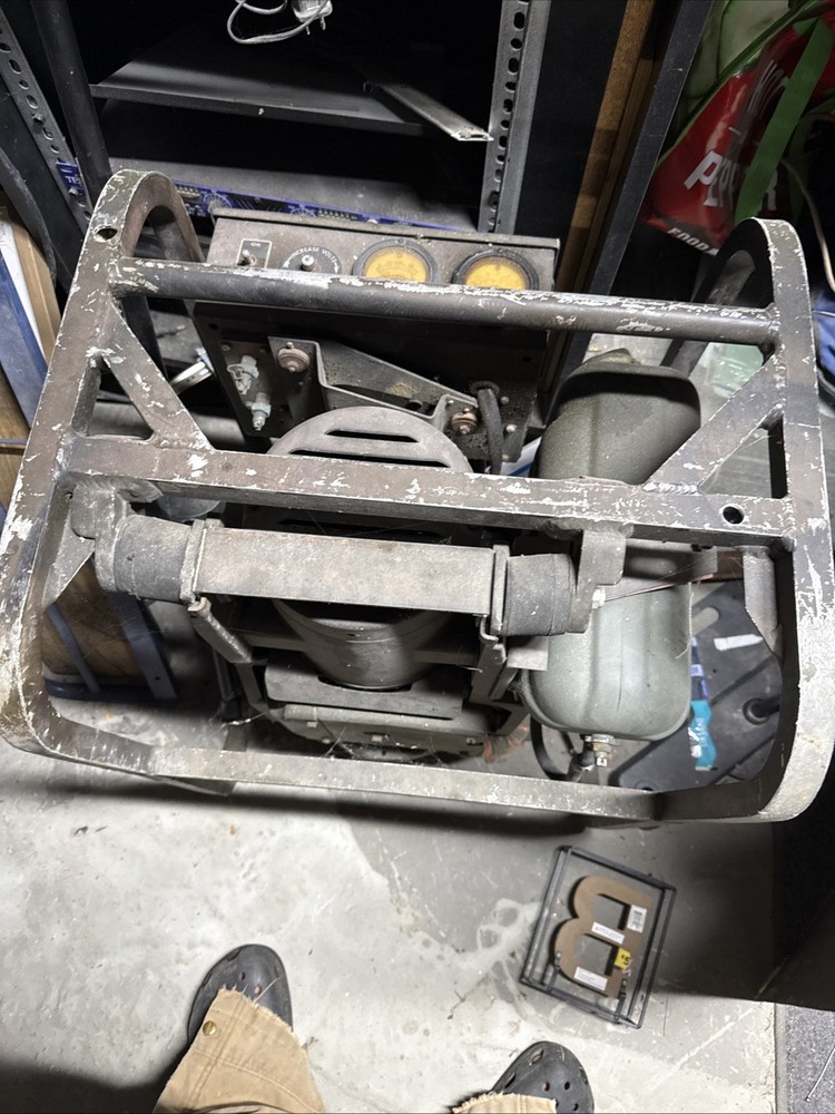 Oldchrsysler 1970s Army Engine