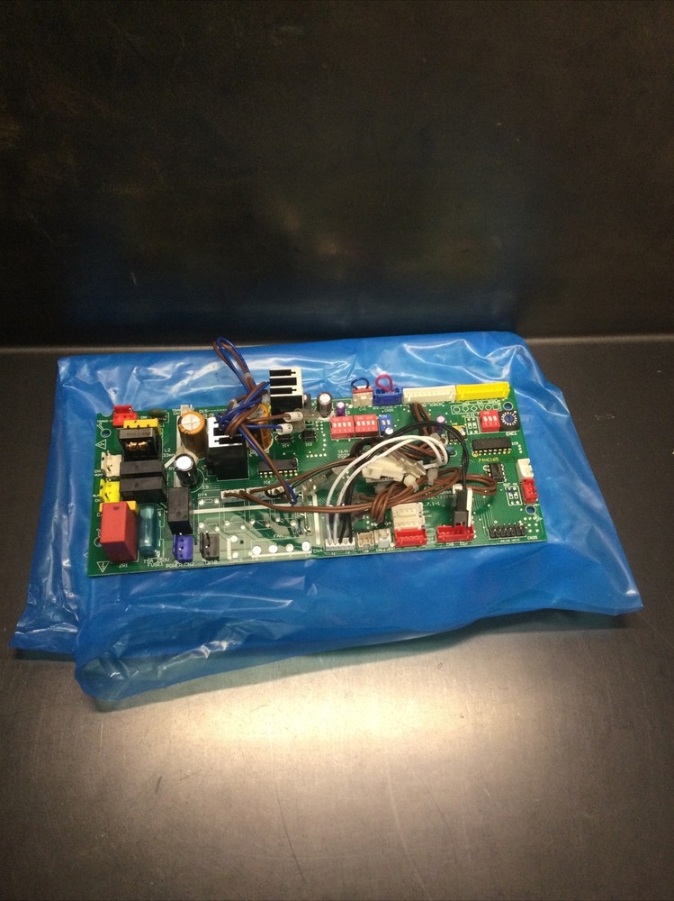 NEW, CARRIER, 2013857A0001, MAIN CONTROL BOARD. (28F-2)