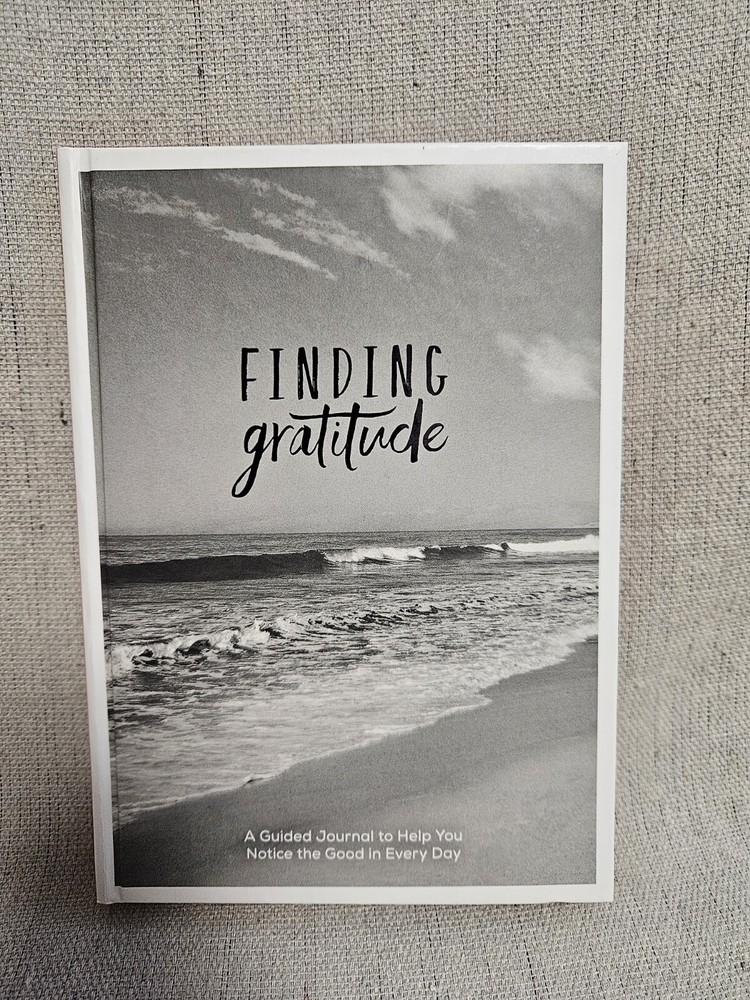 Finding Gratitude - A Guided Journal - Miriam Hathaway