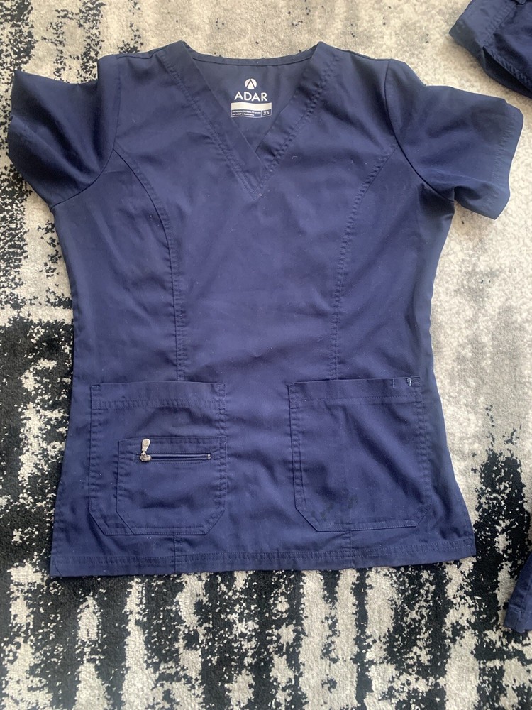 Adar Navy scrub set xsmall